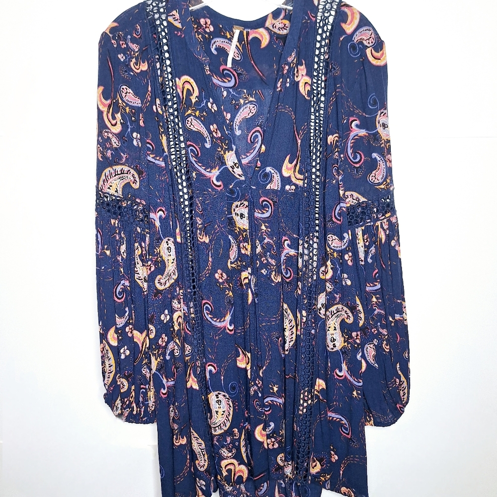 Free People brand"The Pullover Paisley Bohemian" Tunic shirt size small.